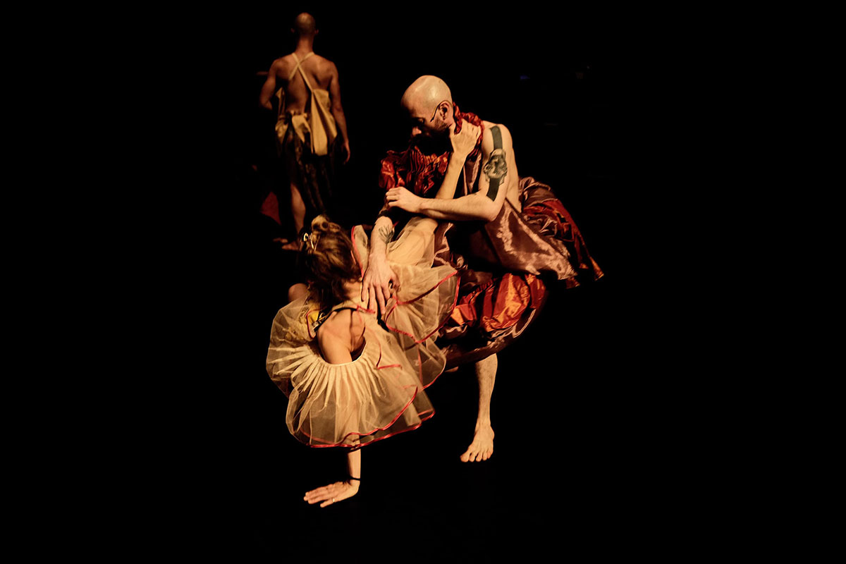 Träume by Emanuel Gat Dance, Michael Loehr, Sara Wilhelmsson